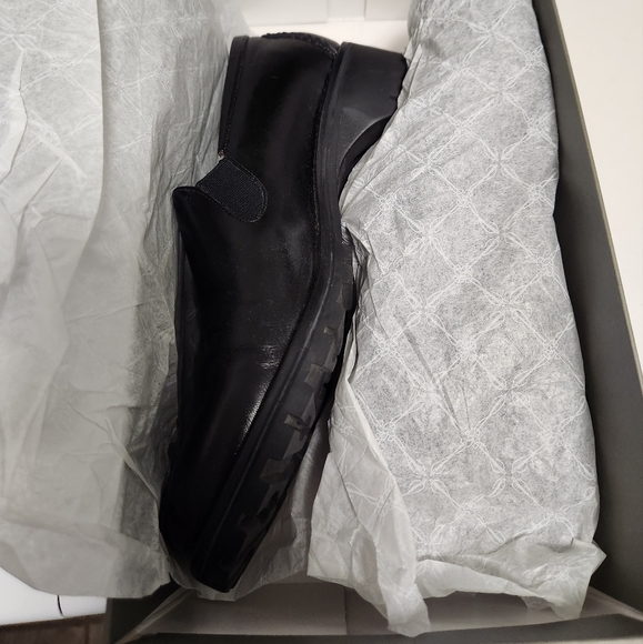 Cole Haan women's shoes - Picture 7 of 7